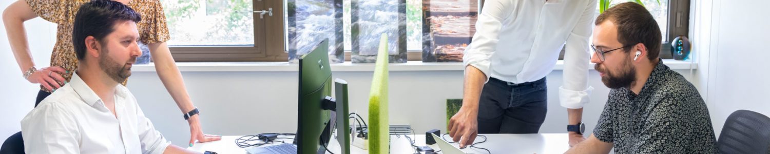 MCI-photo-ingenieurs-informatique MCI Mon Consultant Info reseau informatique et ordinateur